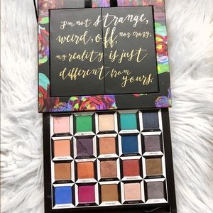Urban Decay Alice in Wonderland eyeshadow palette